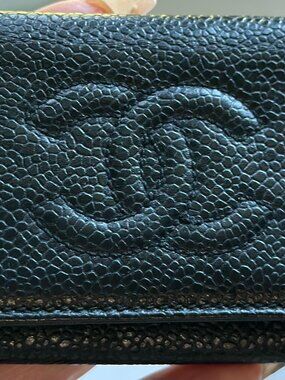 CHANEL Caviar 6 gold ring key chain in VERY GOOD condition